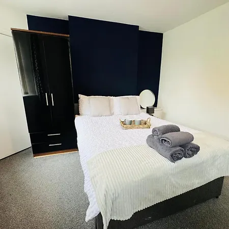 Woodman House - 7 Bedrooms - Sleeps 14 Apartman *