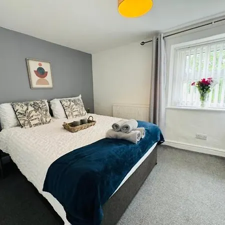 Apartman Woodman House - 7 Bedrooms - Sleeps 14 *