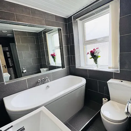 아파트 Woodman House - 7 Bedrooms - Sleeps 14 *