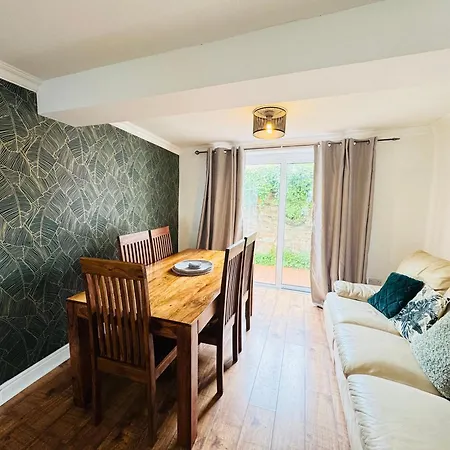 Woodman House - 7 Bedrooms - Sleeps 14 Apartman